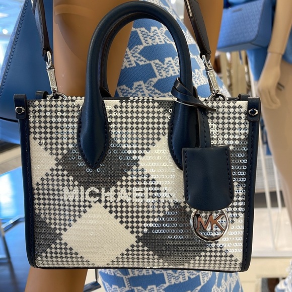 Michael Kors Mirella Extra-Small Logo Crossbody XBODY Shopper Bag
Navy 
NWT - Picture 5 of 16